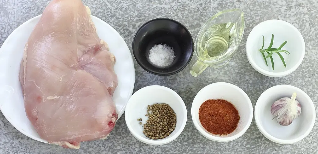 Подготовить все продукты для приготовления буженины.