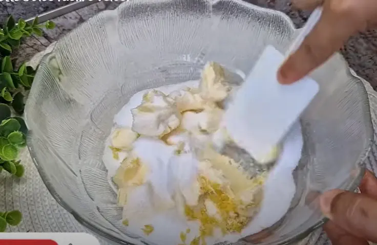 масло, соль, сахар, цедра лимона смешать