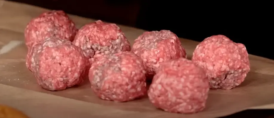 Divide beef into 8 balls
