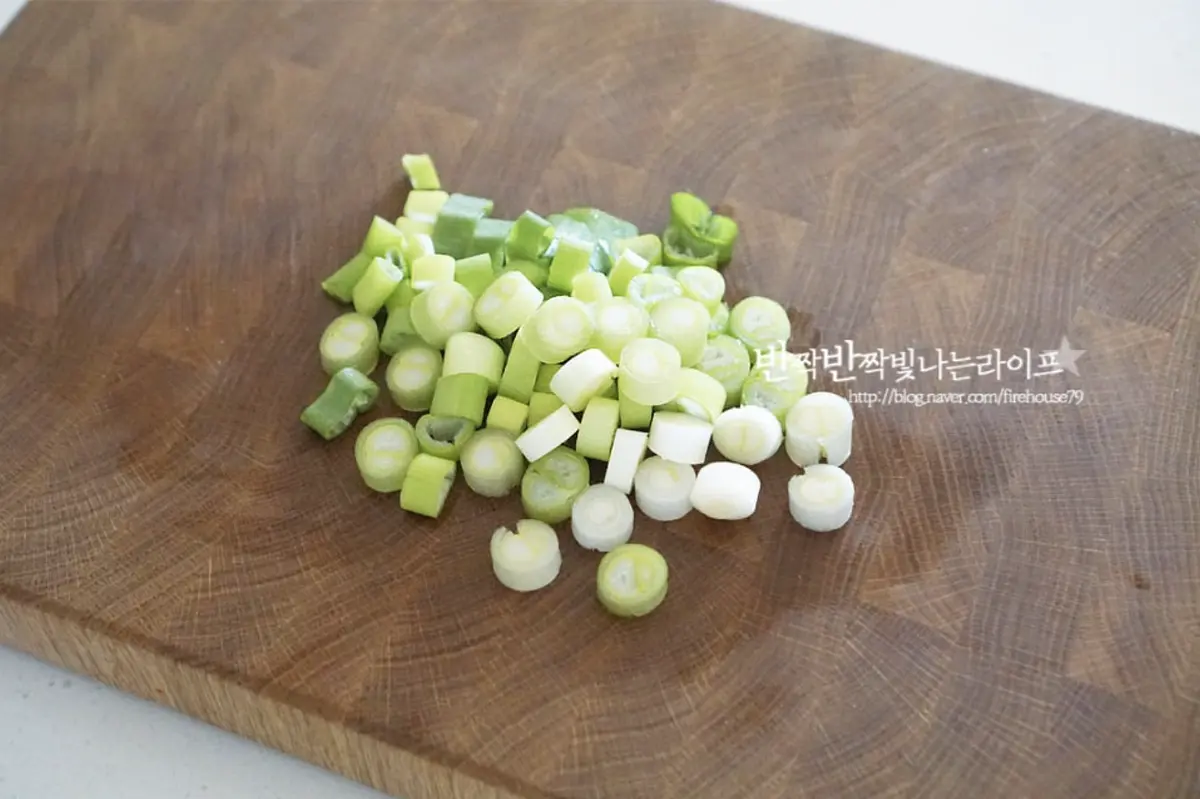 대파는 송송 썰어줍니다.