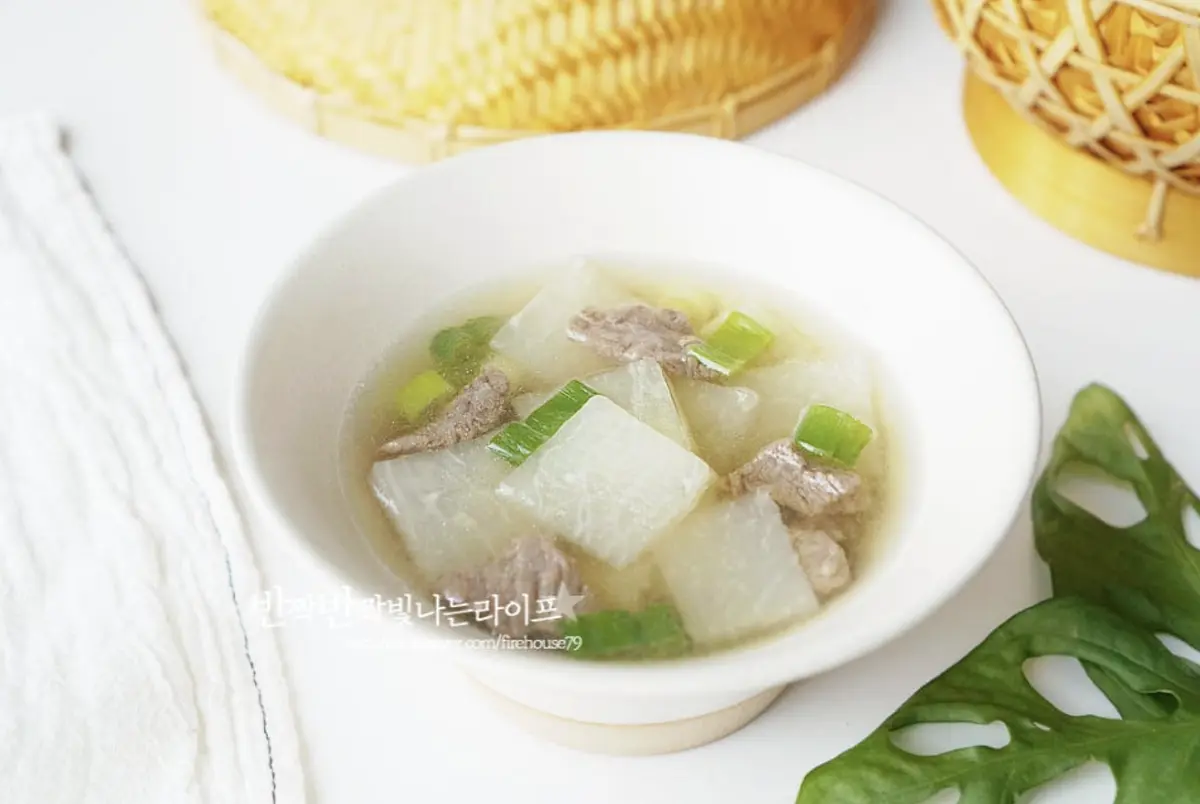 푸짐하게 담아서 완성합니다.