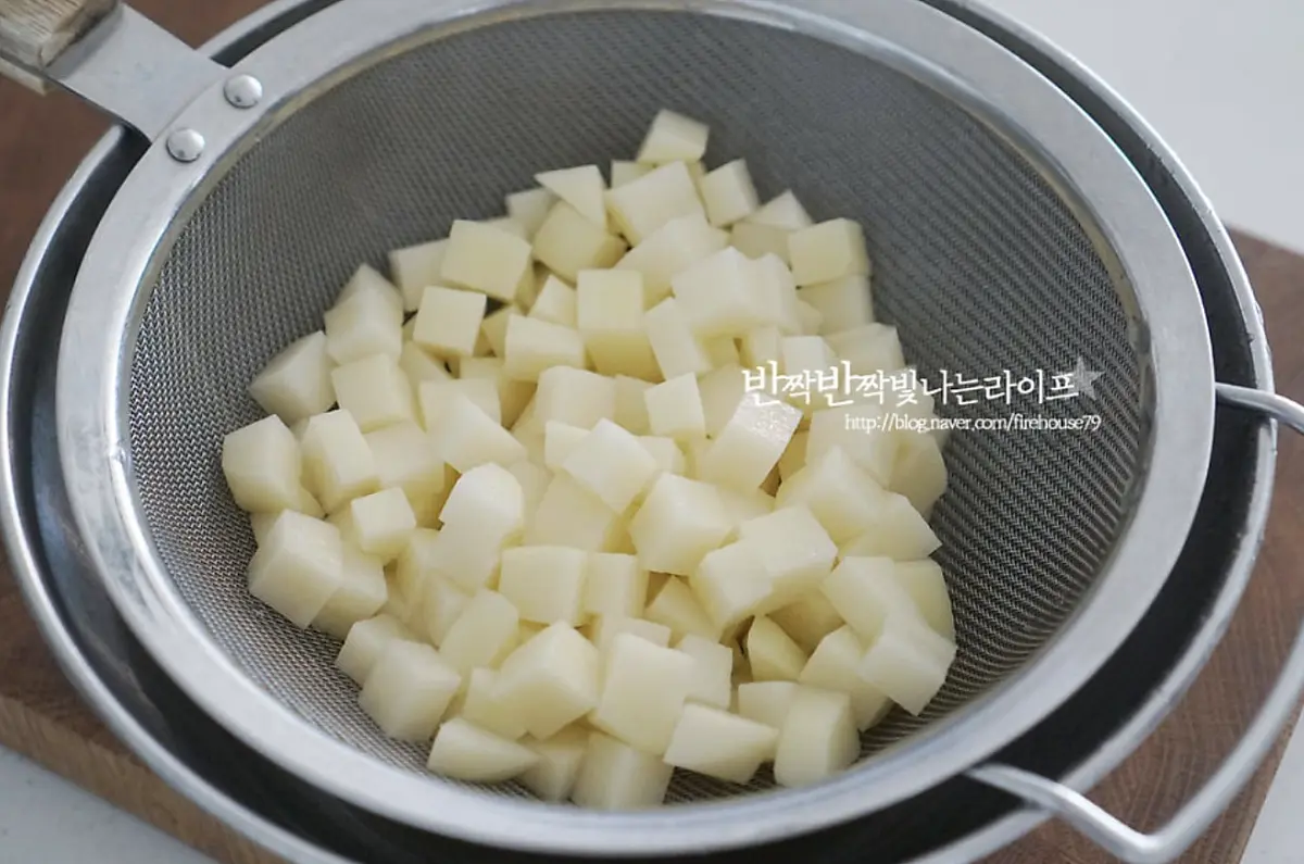 세척 후 물기를 제거해 줍니다.