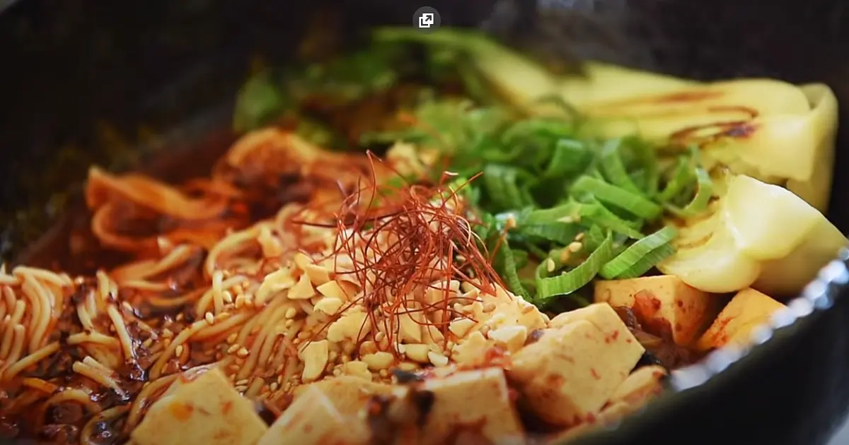 VEGAN CHILI RAMEN RECIPE | SPICY RED BROTH NOODLE SOUP Recipe | Samsung Food App