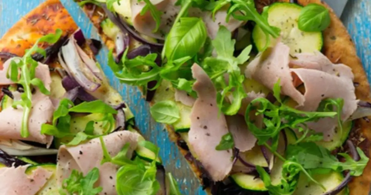 Courgette, rocket & ham pizza Recipe | Samsung Food App