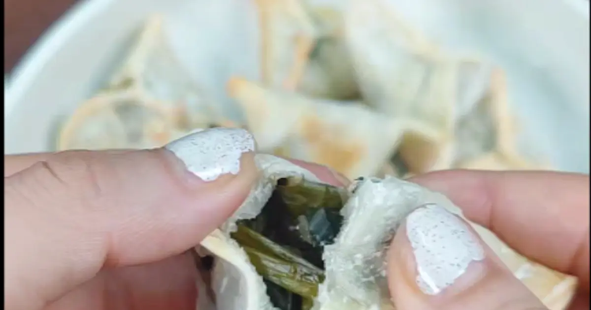 Spinach triangle (fatayer) Recipe | Samsung Food App