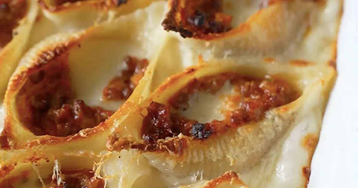 Baked conchiglioni pasta with bolognese Recipe | Samsung Food App