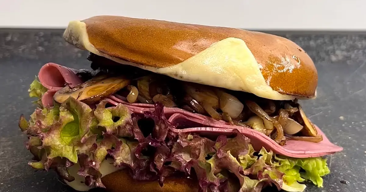 Käsiges Schinken Champignons Bagel Recipe | Samsung Food App