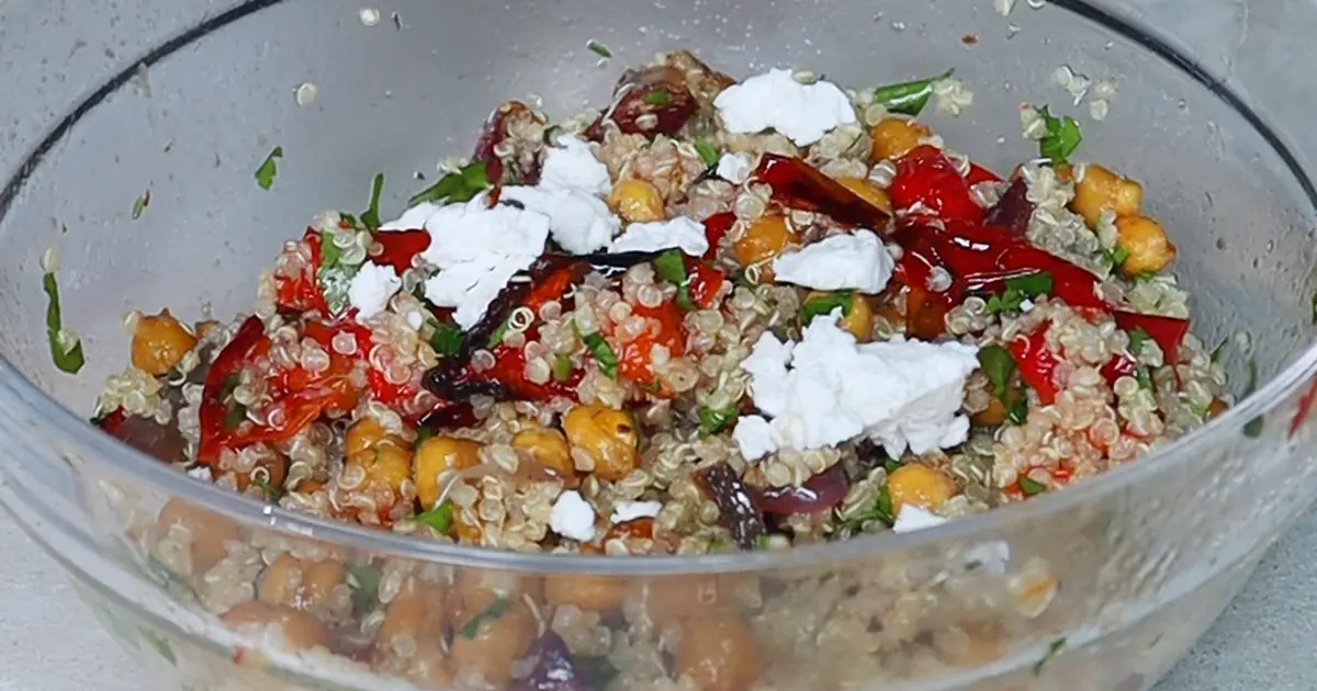 Roasted Pepper Quinoa Salad 🔥 Recipe | Samsung Food App