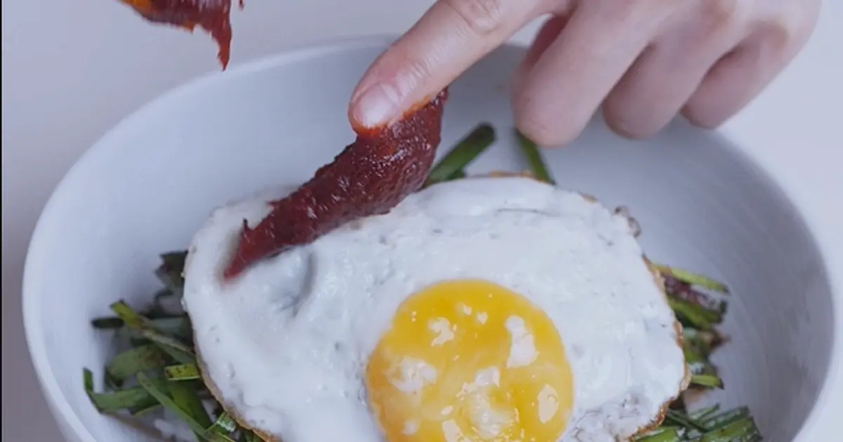 Easy Korean Chives Bibimbap Recipe | Samsung Food App