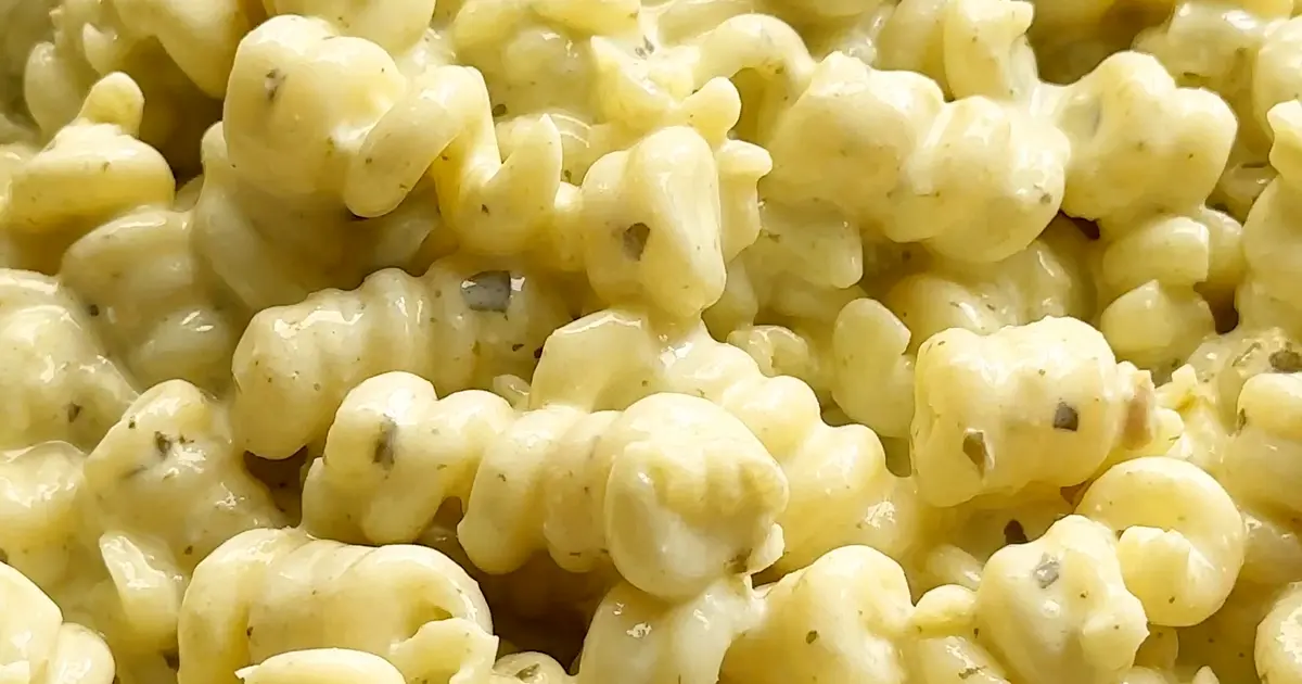 High Protein Creamy Pesto Pasta Recipe | Samsung Food App