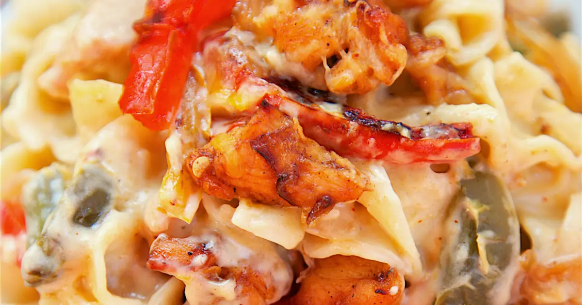 Chicken Fajita Noodle Casserole Recipe | Samsung Food App