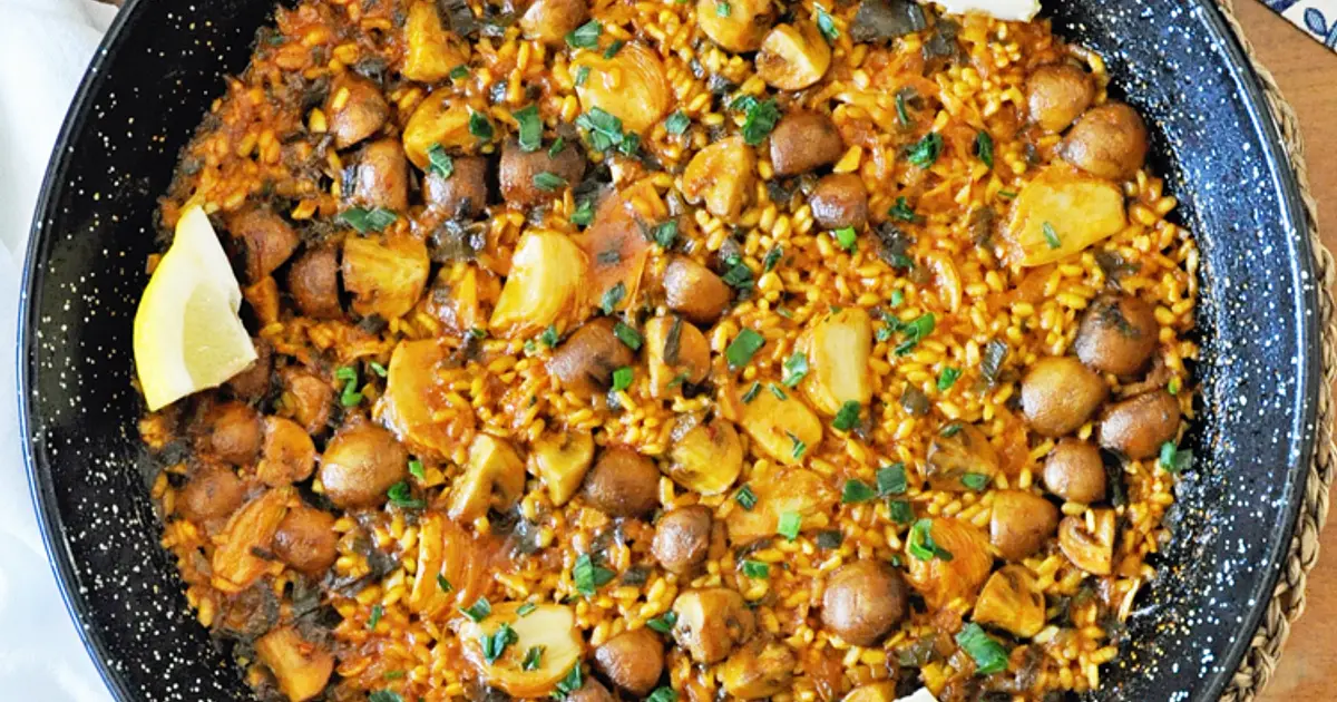 Spanish Vegan Paella with Portobello Mushrooms & Roasted Garlic Recipe | Samsung Food App