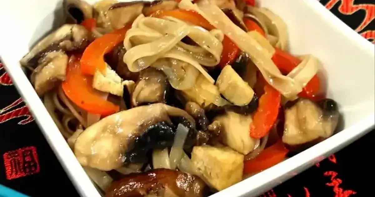 The Best Mushroom, Tofu, and Noodle Stir-Fry Recipe | Samsung Food App