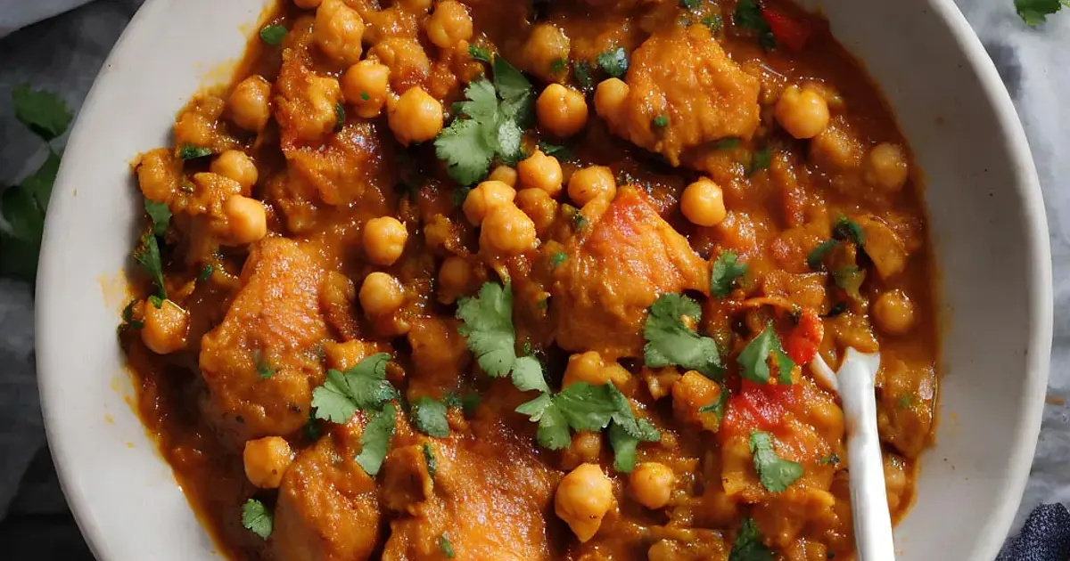 Chicken and Chickpea Curry Recipe | Samsung Food App