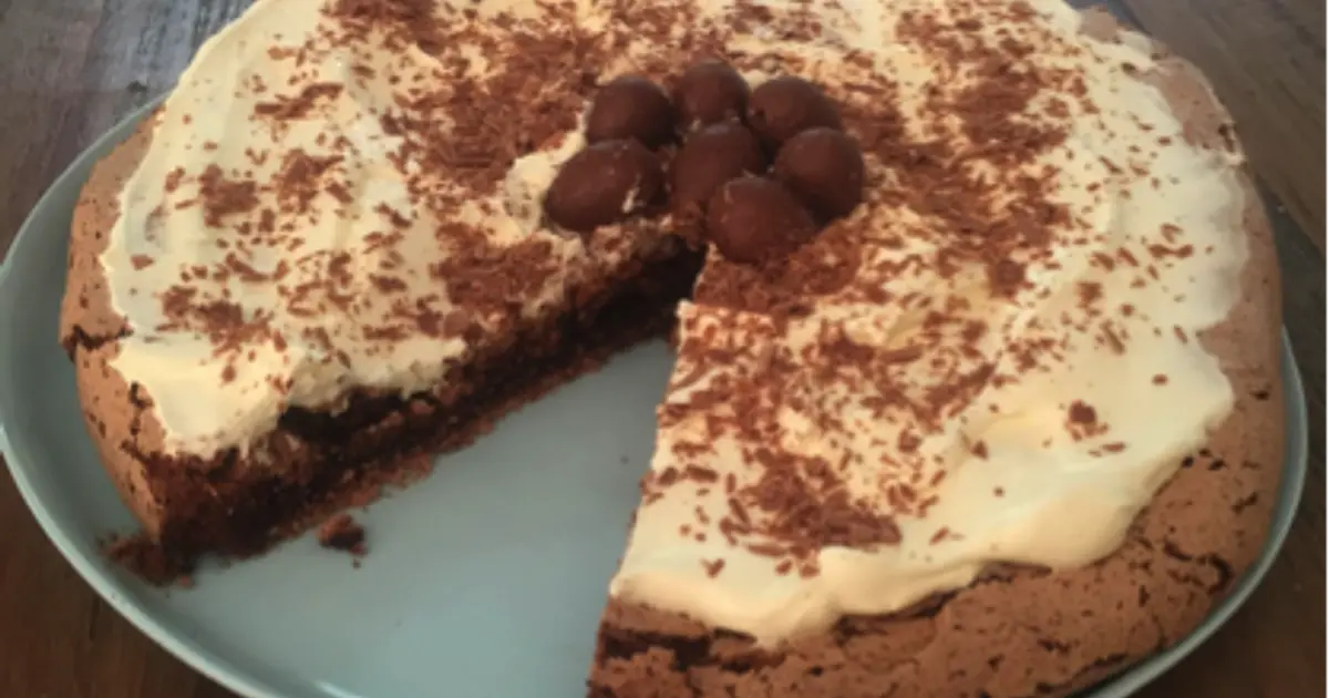 Chocolate Pavlova Recipe | Samsung Food App