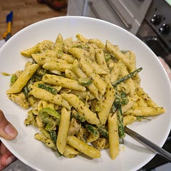 Such a simple and easy recipe.
the only thing i did different was add green chilli and chilli flakes.