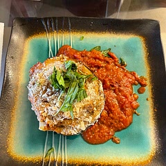 Perfect for 2-3 people. Amazing flavor, perfect tenderness and cheesiness:) add extra marinara and fresh basil/ parmesan on the side