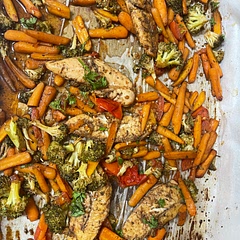 So yummy! I wish i would have cooked the carrots longer before adding in the broccoli!