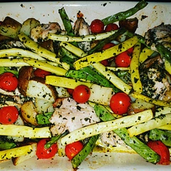 Made my own pesto and  Also used two types of green beans and some cherry tomatoes all from my garden! Mmm!!