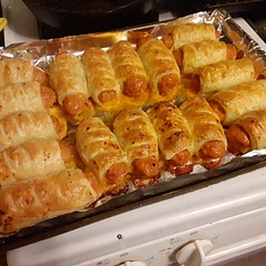 This was so delicious! The instructions were easy, but as a beginner cook it took me a lot longer than 15m. I'm definitely making this again as it was a hit with my husband and our foster kids!