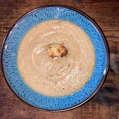 Easy to make and tastes really good.  I used 2 cauliflower heads and that made 6 portions. Freezes really well.
