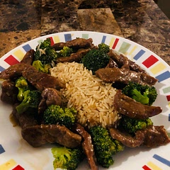 This was very good. My first recipe with oyster sauce. I steamed my broccoli for about 4-4 1/2 minutes. I added some ginger to the marinade but it still seemed a bit bland. Enjoy 😋