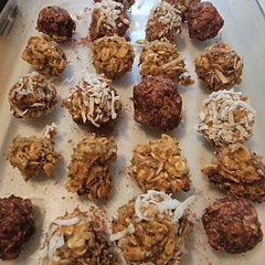These are so easy and customizable. A perfect filling go to to have in the fridge!