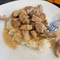 We loved this!! My 10 year old stepson never eats ANYTHING and even he finished his plate! The adults approved too!