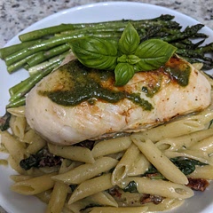 Delicious! Obviously kept chicken breasts whole, and ended up having to cook them separately so the noodles could cook evenly, but that worked out fine. Made with homemade pesto and lactose-free products, was really happy with how it turned out!