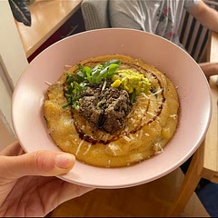 parmesan polenta topped with olive tapenade, guac and scallops