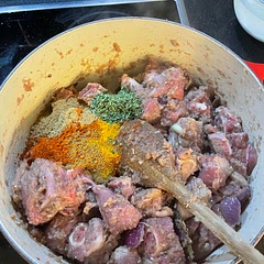 I came up with this blend for Diwali and everyone really loved it. The marrow from bone-in lamb makes the gravy very luscious.