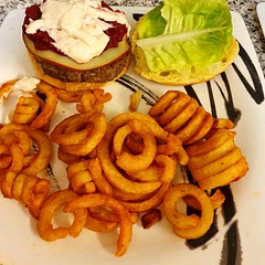 So so good the burgers themselves were absolutely delicious and as for the beetroot and horseradish mix 8 wasn't sure when I read it but it works really well