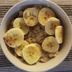 Easy fast breakfast. I added one 1 tsp of vanilla in milk and didn't not use almonds.