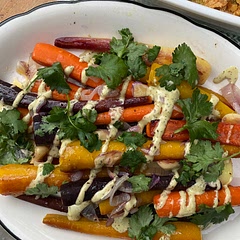 I had to tweak the sauce with what I had in the fridge, but it was tasty! I liked the idea of covering the carrots with aluminum foil and adding broth in order to make them moist and tender.