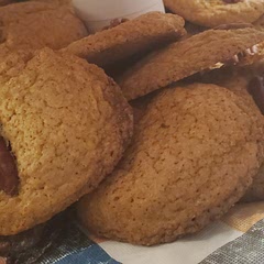 It is very soft mild cookie that are very addicting to snack on
