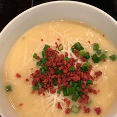 I enjoyed this soup and so did my daughter. My partner, not so much. Said it was psychological — too much like a liquified baked potato.