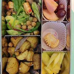 Sorry for the bad pic lol. Was very yummy - bombay potato traybake and mango and paneer salad. Salad didn't keep that well but was still yummy. Added chilli and lemon lentil crisps and mango and a sweet snack.