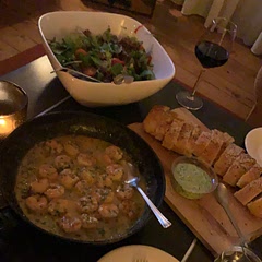 Good creamy shrimps  very good with some bread(cleaned the pan)