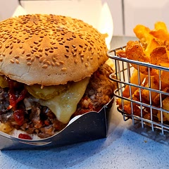 I decided on just 1 pattie and left out the egg, the burger was big enough as it is... delicious