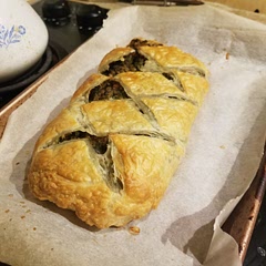 Prepped the dish the day before and threw it in the oven when I got home from work.  Boom. Fabulous dinner in 30 minutes on a Monday night!