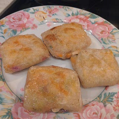 Had it with plum sauce to dip it in, it was good!