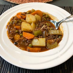 This was so good! And very easy to make 😋. I didn't need to add flour to make it thicker, I just boiled it without a lid.