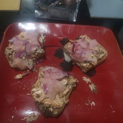 Absolutely gorgeous i did change a couple of the original ingredients in the way that i cooked the salmon in chapolte sauce ( i dont like raw salmon) bu honestly a great starter for a special occasion