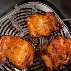 Super easy! Chicken is moist and this took barely any effort