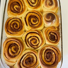 The dough is wonderfully fluffy. The filling had too much cardamom for my taste. Next time I will cut the cardamom in half :)