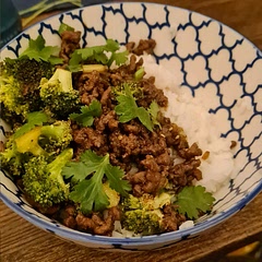Looks cuter than it tasted. Overall I thought it was way too sweet but also bland. I added some broccoli from the oven, cilantro, and Sriracha, but it was still pretty tasteless. I would make it again with some slight adjustments, like less/no sugar in the marinade, more salt, and more spices.