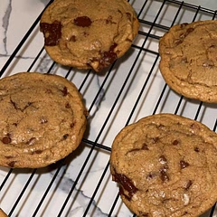 Soft, gooey, and chewy with a crunchy edge! Such amazing flavor! Was a HUGE hit with my family.