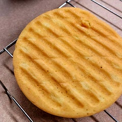Love this recipe!! Perfect for breakfast sandwiches and my carb loving, Italian hubby like them also! 
Only addition was a dash of salt and used a immersion blender to make it smooth.