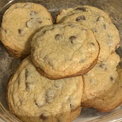 this came out perfect they r so good! tip: if you only have one egg use 1/4 cup of buttermilk (thats what i had to do) it still came out awesome :) for me it made 12 cookies.