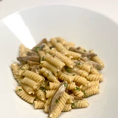Realy, really nice mashroom pasta - and really easy to make too! Thank you!

I used the ingredients from the link, just switched cremini with the mix of oyster and poplar mashrooms and used only fresh parsley, as adding too much different herbs seemed like it might be too confusing and overwhelming…

I am really happy with the changes I made and I would recomand them!

All in all - amazing, easy dish I will definitely make again.